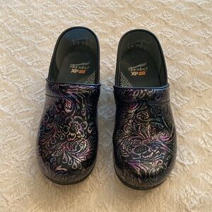 Dansko Women's Black and Purple/Pink Clogs Sz 8 1/2